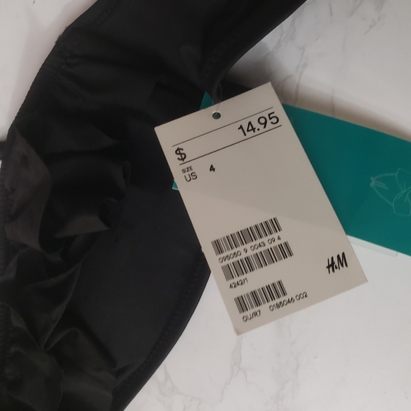 H&M black bandeau padded bikini top - Picture 4 of 5